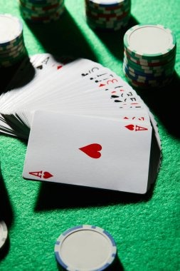 Live dealer table interface on kapal judi mobile